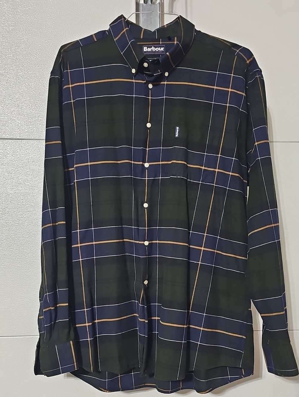 Barbour Dark Green Navy Plaid Button-Down Shirt
